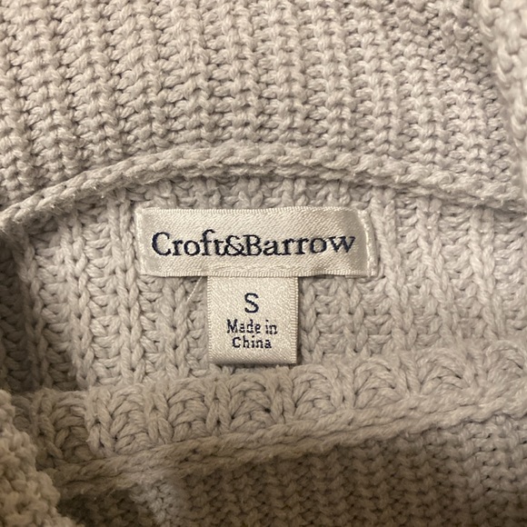 Women’s size small Sweater - Picture 3 of 3